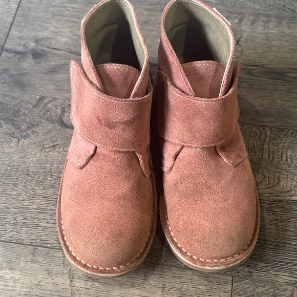 Mini Boden Kids Rose Suede Velcro Ankle Boots - Picture 4 of 9